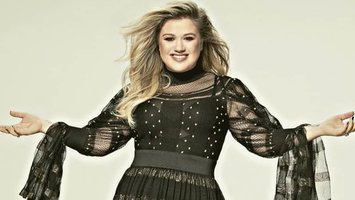 Officially, Kelly Clarkson Will Host the 2018 Billboard Awards